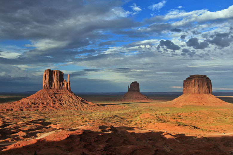 Monument Valley, Arizona Monument Valley, Arizona